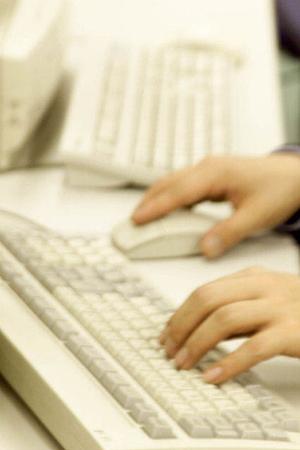 モニターアームを手軽に購入する方法とは